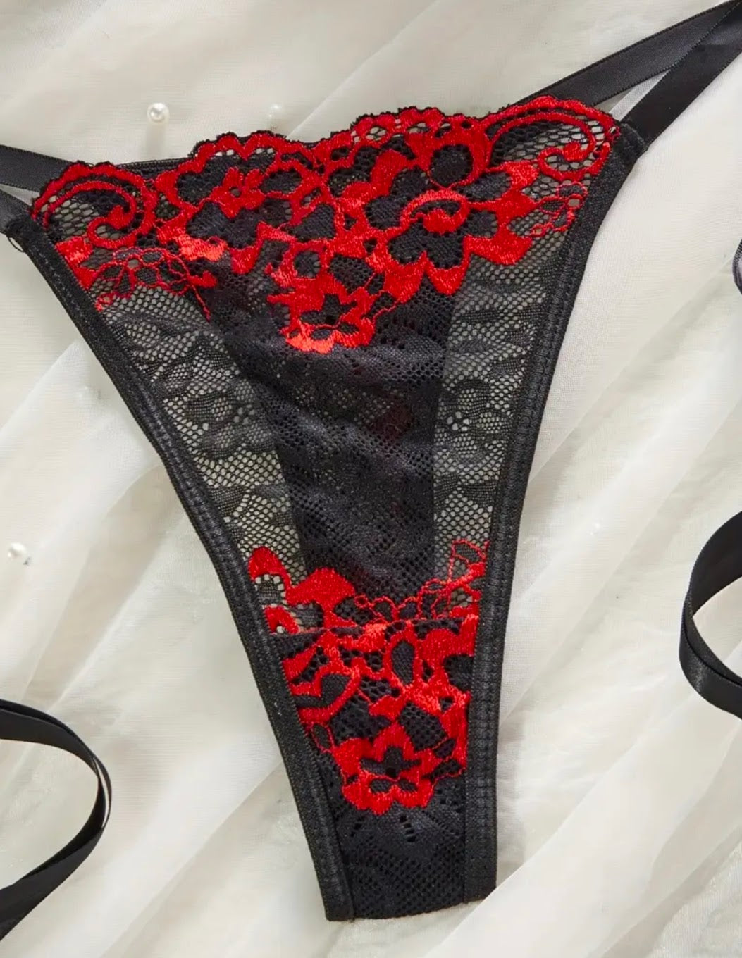 Juego de Lencería Sexy de 2 Piezas – Negro y Rojo con Encaje Floral