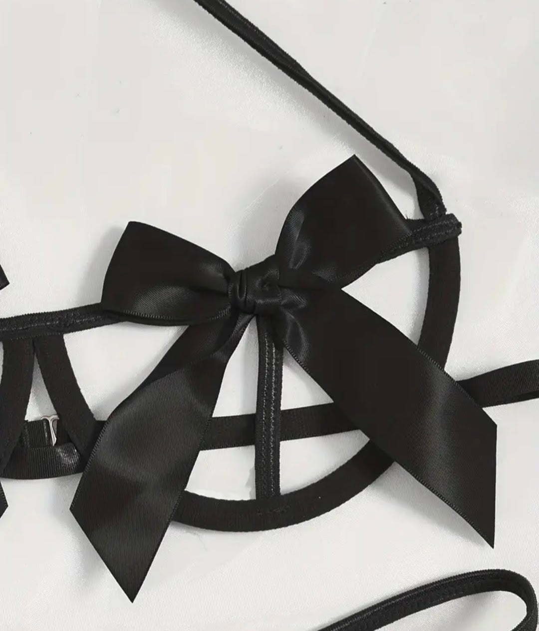 Set de Lencería Sexy con Lazo Seductor